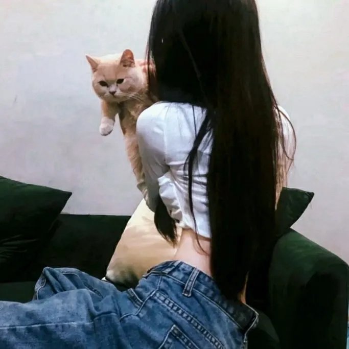 小鱼莉莉